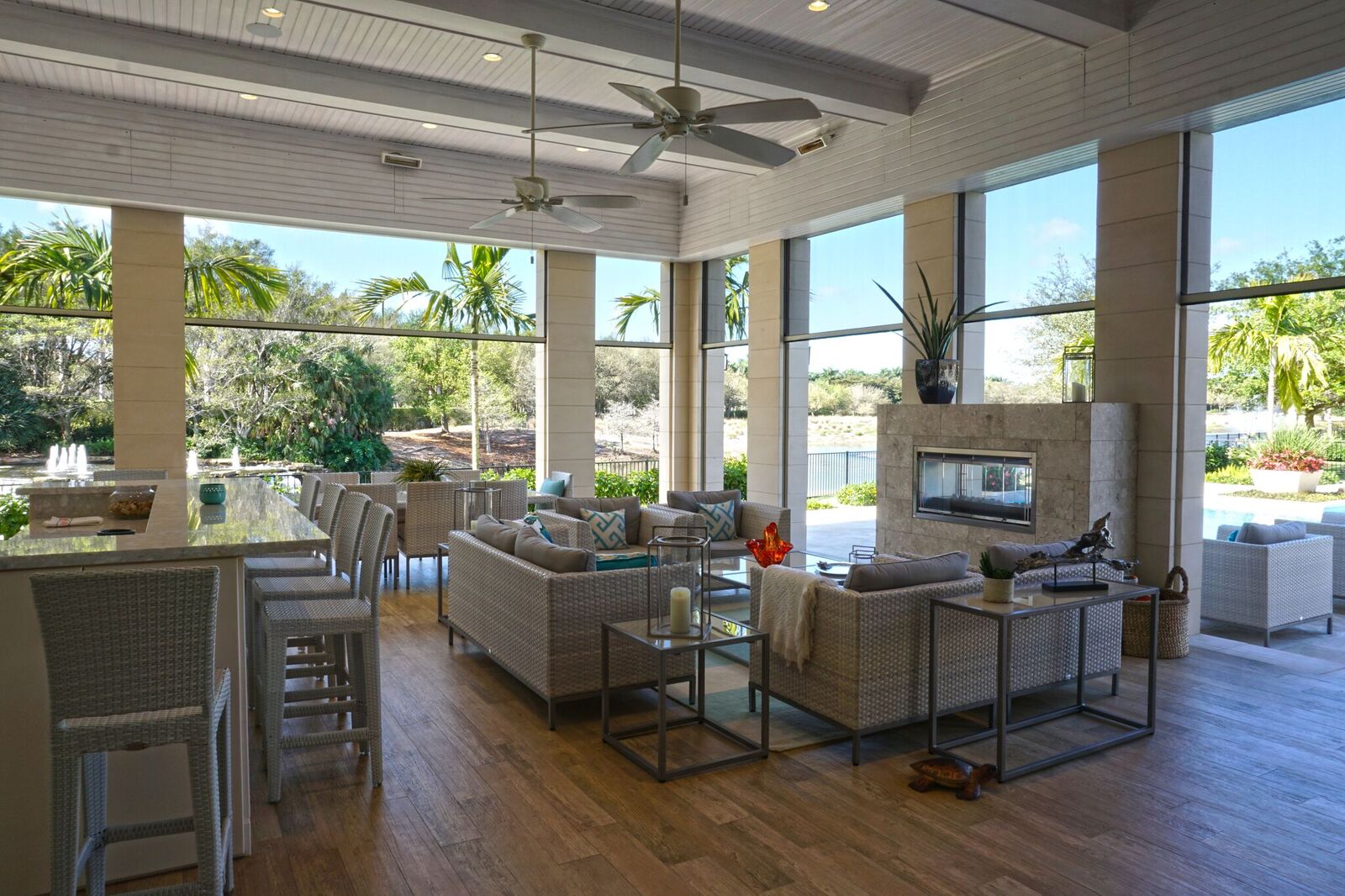 Recessed high-rise residential screen application